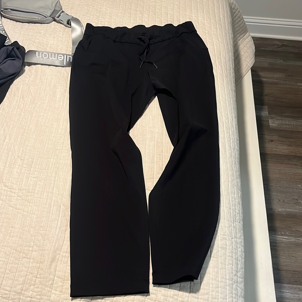 Lululemon On the Fly 7/8 women’s pants